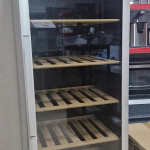 ARMARIO EXPOSITOR DE VINOS